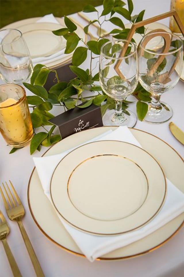 Where to find IVORY W GOLD 10 DINNER PLATE 20 in Cary
